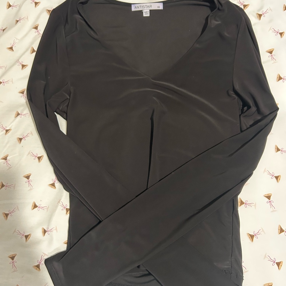 Women's Black Long Sleeve Top